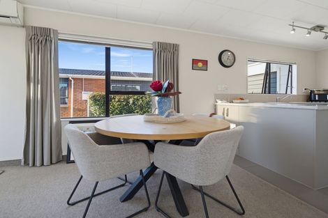 Photo of property in 24 Usherwood Crescent, Akina, Hastings, 4122