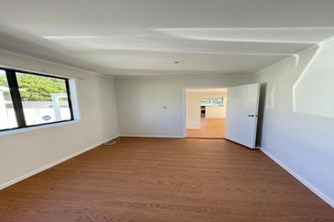 Photo of property in 16 Savoy Road, Glen Eden, Auckland, 0602