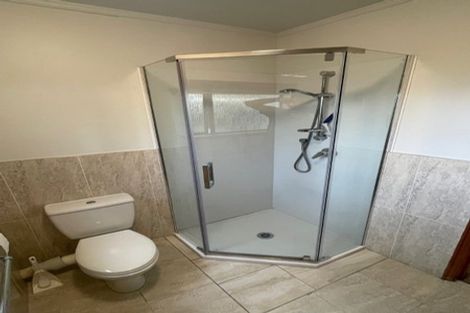 Photo of property in 8 Francis Curtis Avenue, Blockhouse Bay, Auckland, 0600