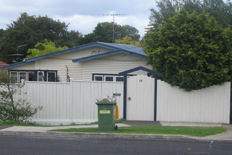 Photo of property in 1/18 Nile Road, Milford, Auckland, 0620