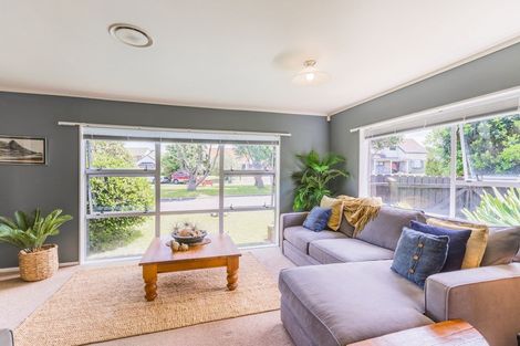 Photo of property in 16 Manly Garden, Paraparaumu Beach, Paraparaumu, 5032