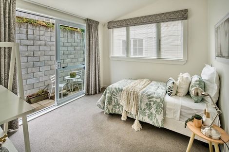 Photo of property in 10 Stanley Street, Berhampore, Wellington, 6023