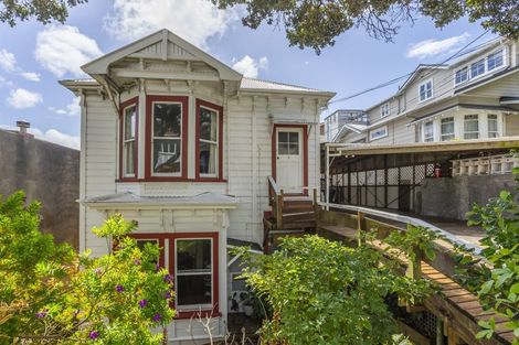 Photo of property in 51 Hawker Street, Mount Victoria, Wellington, 6011