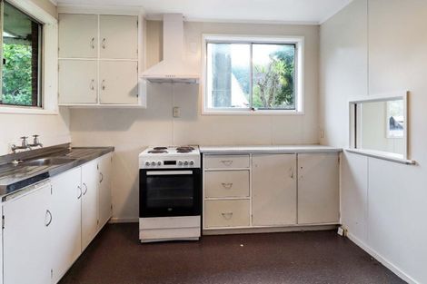 Photo of property in 113-115 Horoeka Street, Stokes Valley, Lower Hutt, 5019