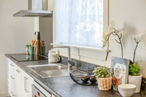 Photo of property in 5 Mitchell Grove, Ranui, Porirua, 5024