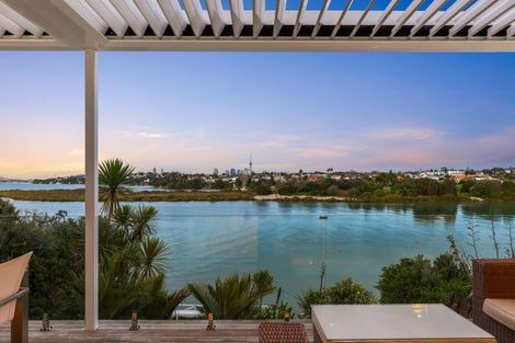 Photo of property in 1 Bangor Street, Point Chevalier, Auckland, 1022