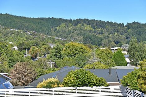 Photo of property in 33 Dowling Grove, Silverstream, Upper Hutt, 5019