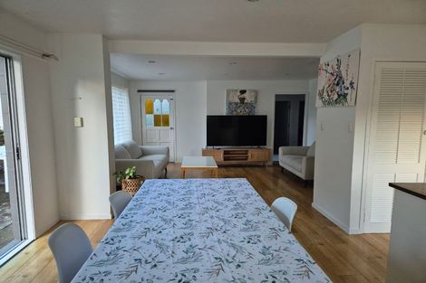 Photo of property in 55 Allington Road, Massey, Auckland, 0614