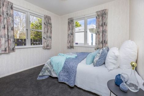 Photo of property in 5 Pokaka Street, Birchville, Upper Hutt, 5018