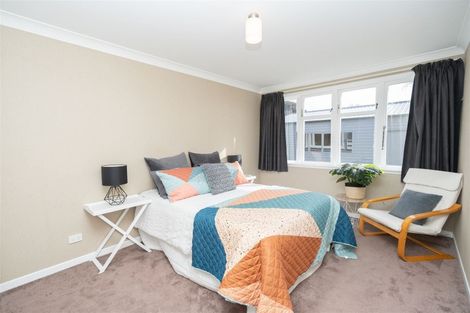 Photo of property in 2 Tranmere Road, Fairfield, Hamilton, 3214