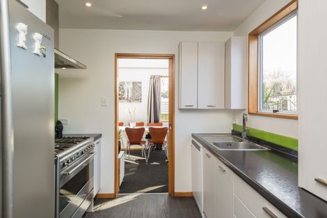 Photo of property in 1a Dulles Place, Papanui, Christchurch, 8053