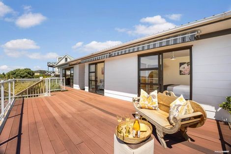 Photo of property in 4 Merehai Place, Snells Beach, 0920