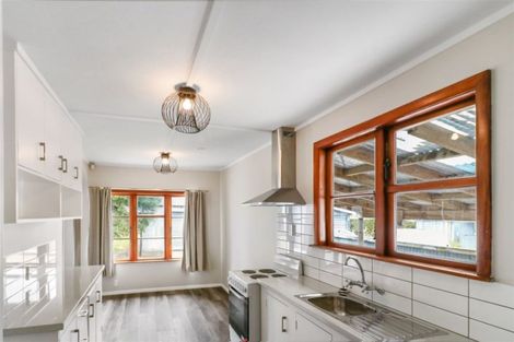 Photo of property in 10 Victor Street, Dannevirke, 4930