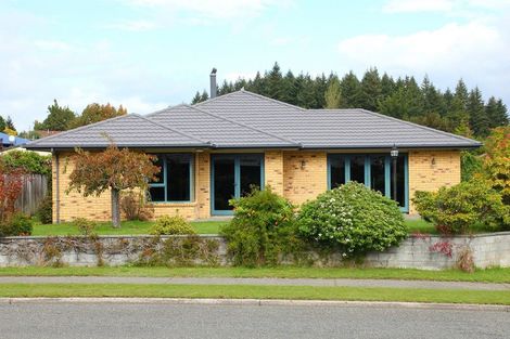 Photo of property in 6 Govan Drive, Te Anau, 9600
