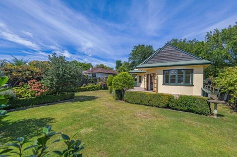 Photo of property in 35 Manapouri Crescent, Hokowhitu, Palmerston North, 4410