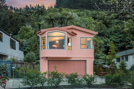 Photo of property in 68 Peterhouse Street, Tawa, Wellington, 5028