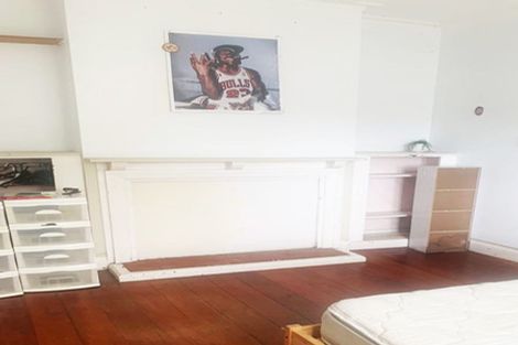 Photo of property in 19 Hadfield Terrace, Kelburn, Wellington, 6012