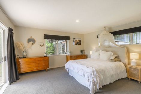 Photo of property in 35 Wood Leigh, Paraparaumu Beach, Paraparaumu, 5032