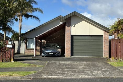 Photo of property in 143a Colwill Road, Massey, Auckland, 0614