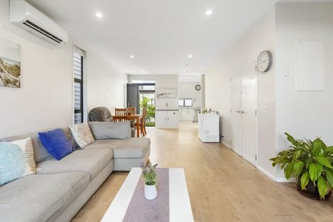 Photo of property in 7 Battalion Drive, Papakura, 2110