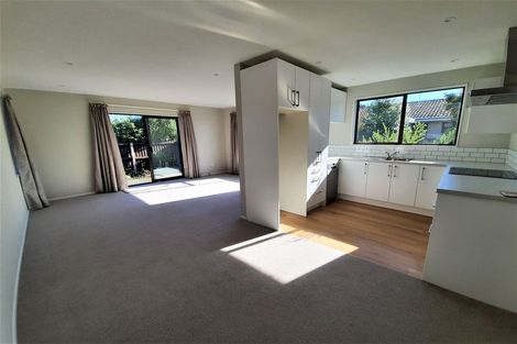 Photo of property in 2/115 Prestons Road, Redwood, Christchurch, 8051