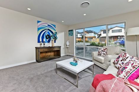 Photo of property in 17 Bounty Road, Long Bay, Auckland, 0630