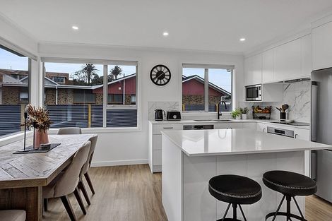 Photo of property in 2 Puriri Street, Hawera, 4610