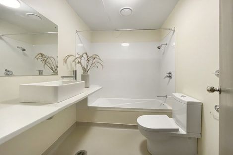 Photo of property in Sharella Living, 20 Glenmore Street, Thorndon, Wellington, 6011