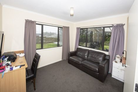 Photo of property in 8 Dunbar Place, Highlands Park, New Plymouth, 4312