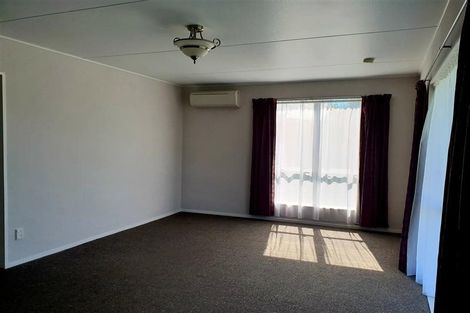 Photo of property in 21 Duckworth Crescent, Greenmeadows, Napier, 4112