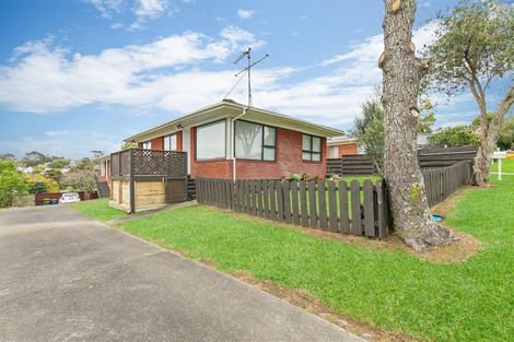 Photo of property in 1/53 Girrahween Drive, Totara Vale, Auckland, 0629