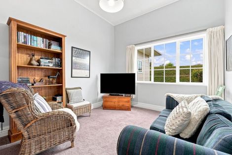 Photo of property in 8a Tirimoana Place, Otamatea, Whanganui, 4501