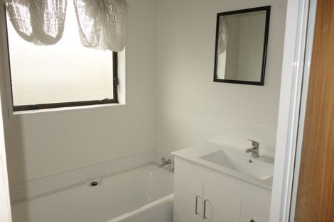 Photo of property in 22a Chipping Lane, Redwood, Christchurch, 8051