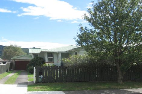 Photo of property in 7 Oregon Drive, Maoribank, Upper Hutt, 5018