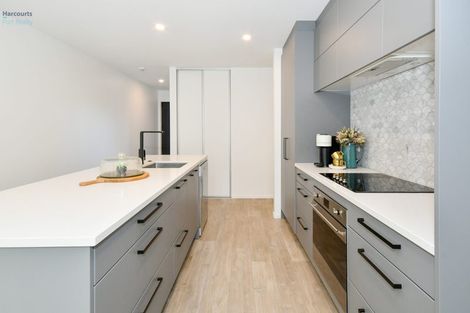 Photo of property in 6 Hoiho Road, Pukekohe, 2120