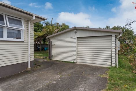 Photo of property in 17 Addington Avenue, Manurewa, Auckland, 2102