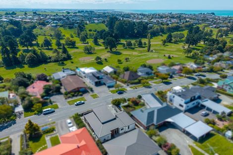 Photo of property in 174 Douglas Street, Highfield, Timaru, 7910