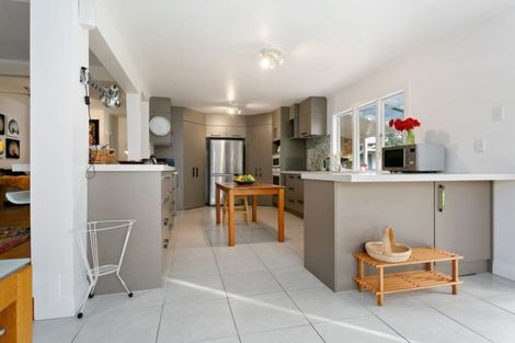 Photo of property in 263 Shakespeare Street, Leamington, Cambridge, 3432