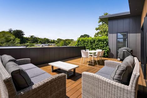 Photo of property in 8 Orite Drive, Welbourn, New Plymouth, 4310