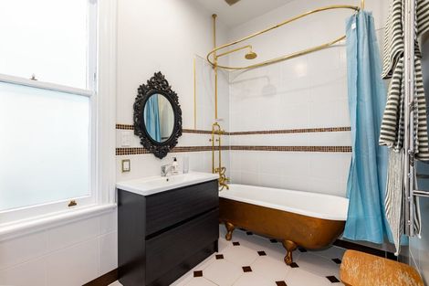 Photo of property in 24 Garfield Street, Brooklyn, Wellington, 6021