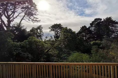 Photo of property in 579 Glenfield Road, Totara Vale, Auckland, 0629