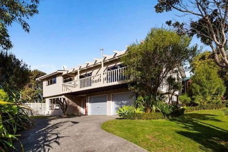 Photo of property in 5 Saint Benets Place, Tawa, Wellington, 5028