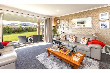 Photo of property in 6 Te Waihora Street, Pegasus, 7612