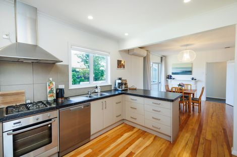 Photo of property in 7 Goodwyn Crescent, Hokowhitu, Palmerston North, 4410