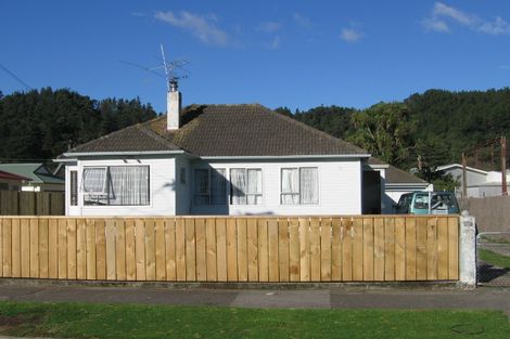 Photo of property in 10 Watkins Grove, Taita, Lower Hutt, 5011