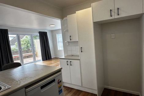 Photo of property in 2/8 Campbell Road, Takapuna, Auckland, 0622