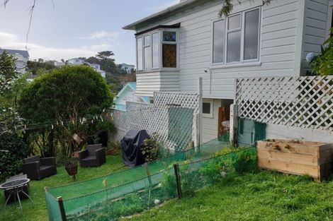 Photo of property in 38 Mills Road, Brooklyn, Wellington, 6021