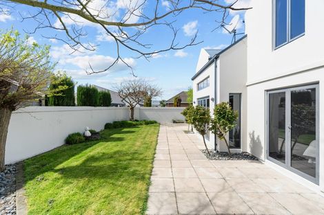 Photo of property in 76 Maidstone Road, Ilam, Christchurch, 8041