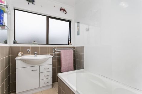 Photo of property in 1/8 Dalmatia Place, Henderson, Auckland, 0612