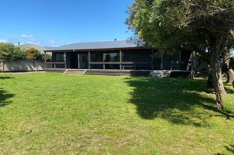 Photo of property in 9 Tobys Way, Waikanae Beach, Waikanae, 5036